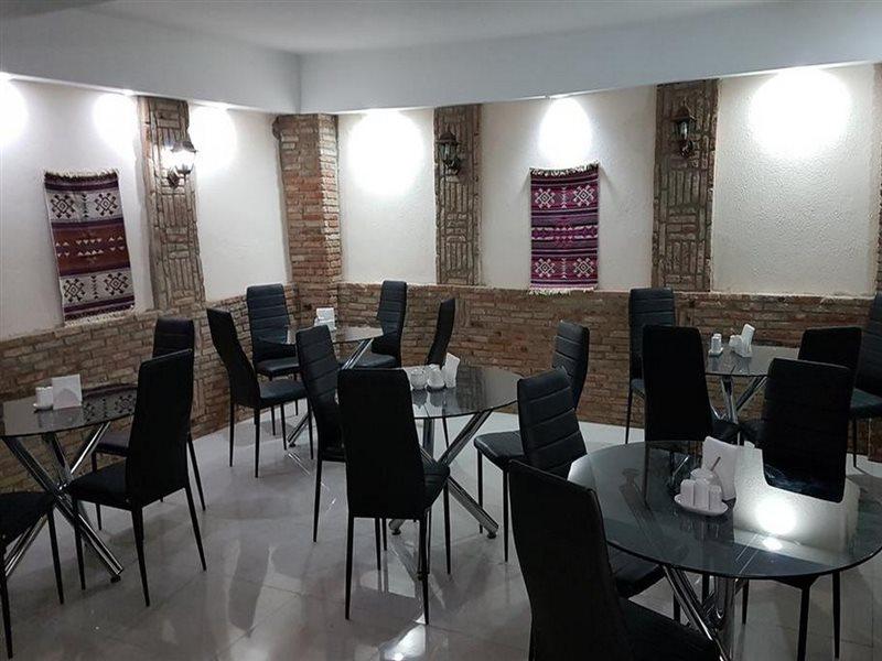 טביליסי Log Inn Boutique Hotel מראה חיצוני תמונה