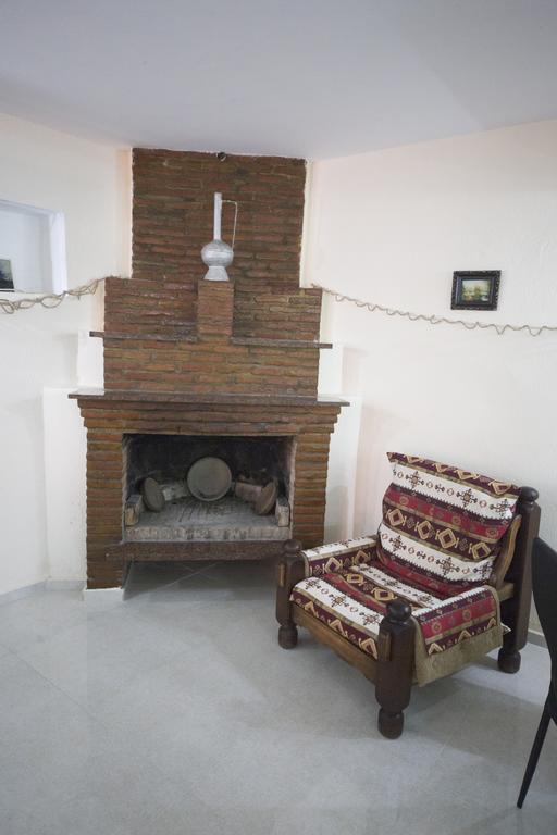 טביליסי Log Inn Boutique Hotel מראה חיצוני תמונה