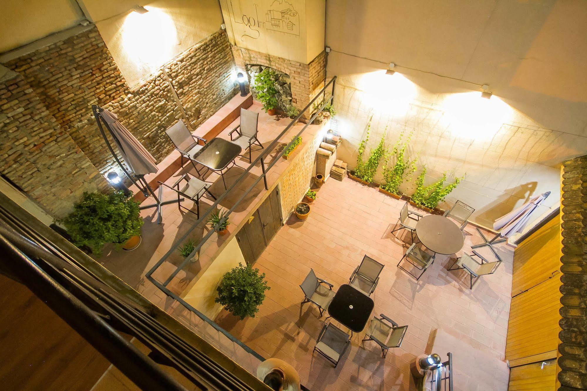 טביליסי Log Inn Boutique Hotel מראה חיצוני תמונה