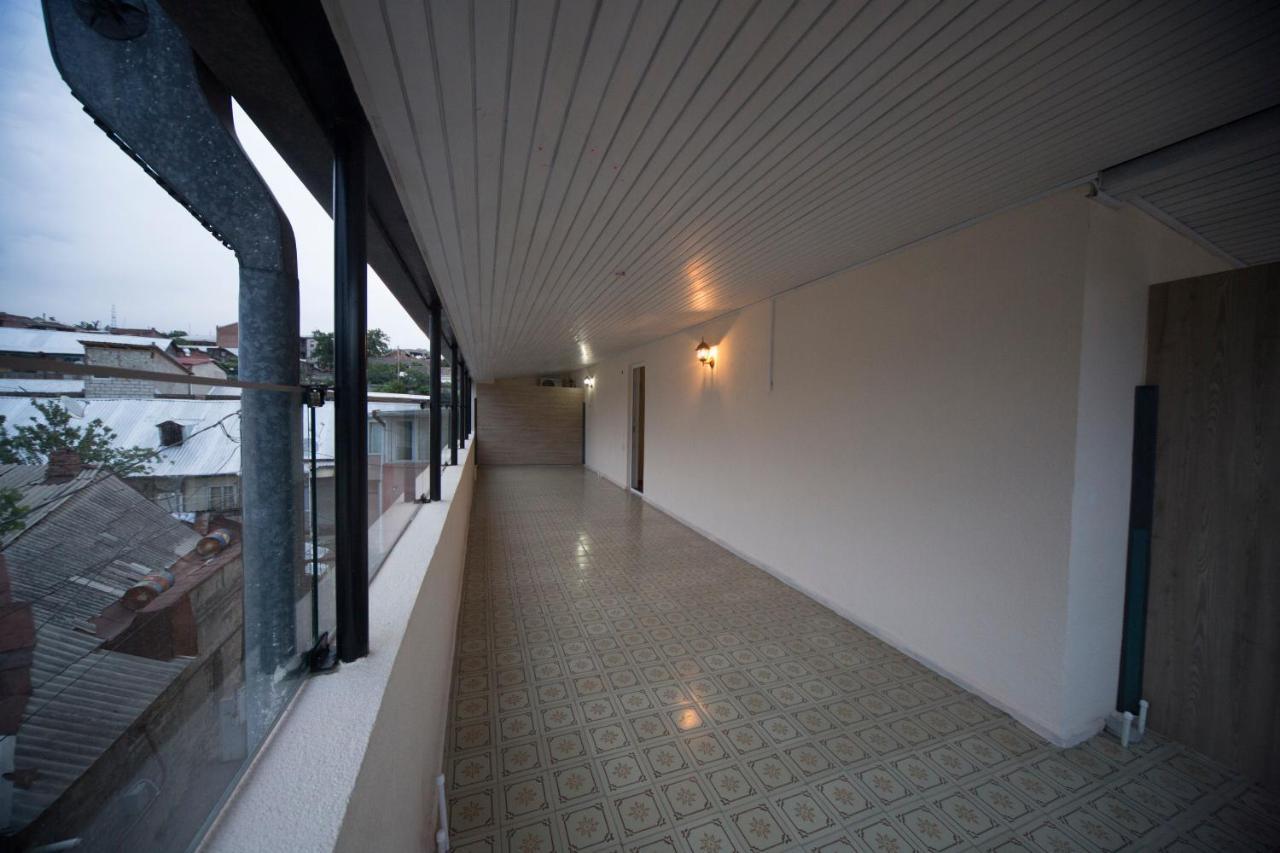 טביליסי Log Inn Boutique Hotel מראה חיצוני תמונה