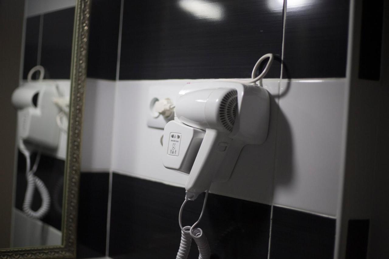 טביליסי Log Inn Boutique Hotel מראה חיצוני תמונה