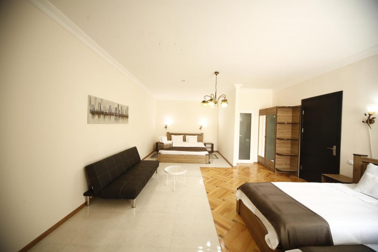 טביליסי Log Inn Boutique Hotel מראה חיצוני תמונה